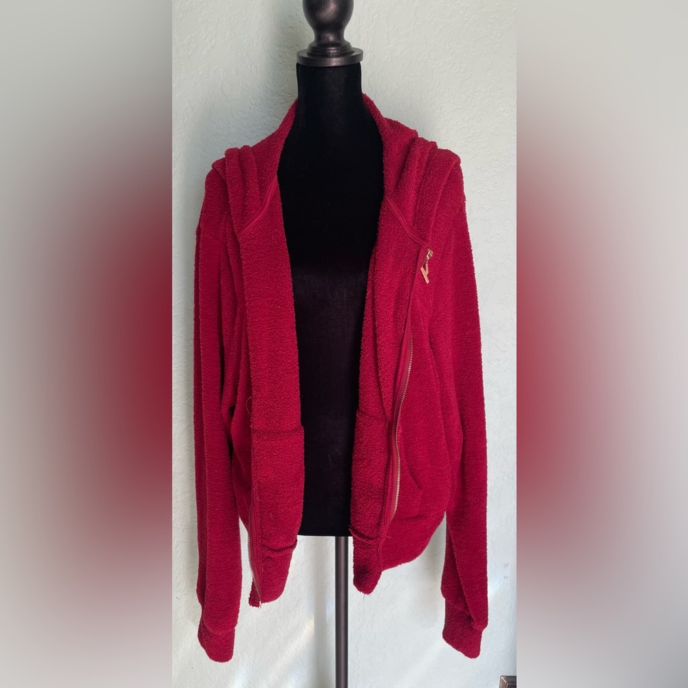 YITTY Red Women's Sweater with Heart Detail